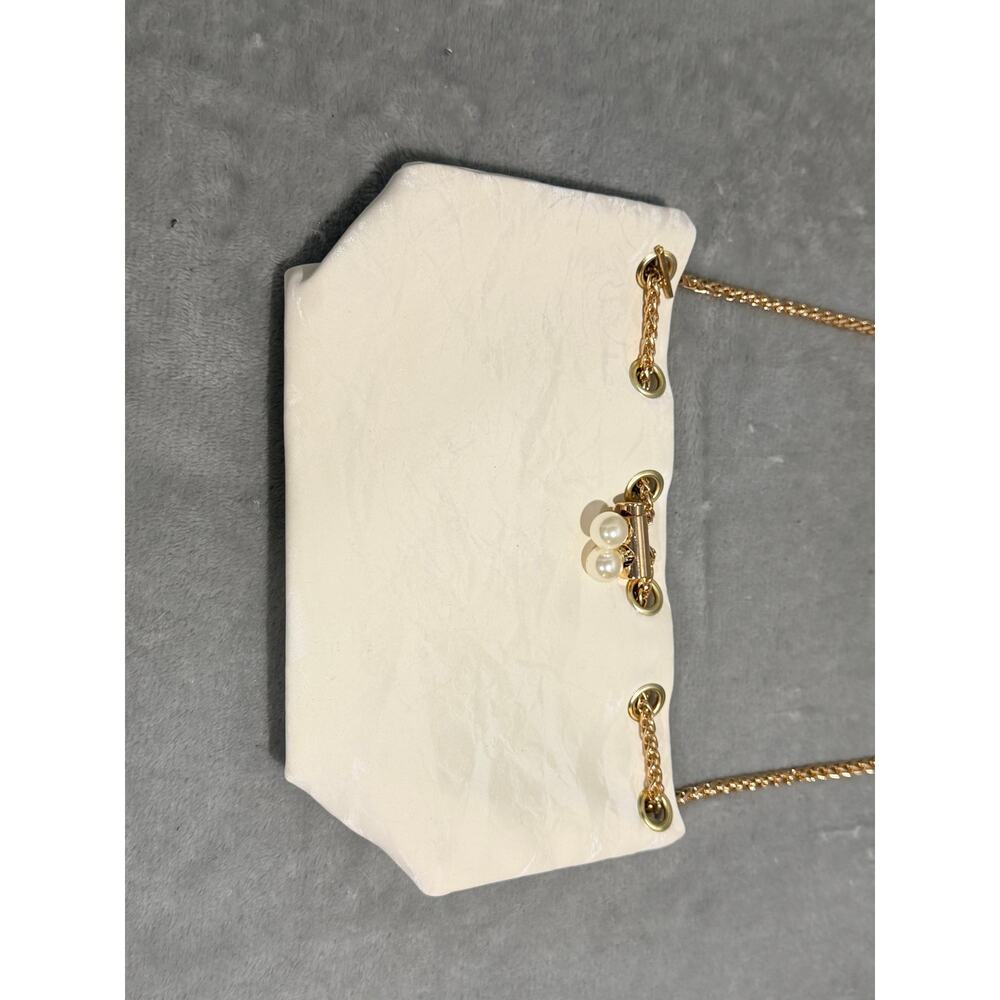 White Pearl Kiss Lock Gold Chain Mini Shoulder Bag Purse - Picture 4 of 8
